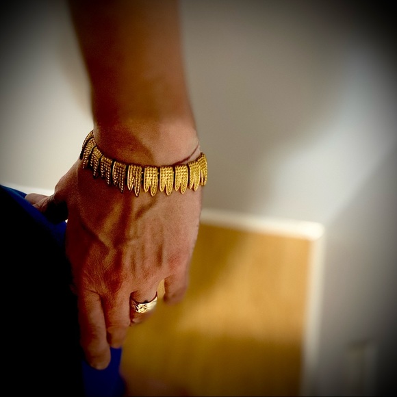 Vintage Gold Tone Articulated Link Bracelet. - Picture 5 of 5